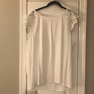 White Loft tee with scalloped sleeves